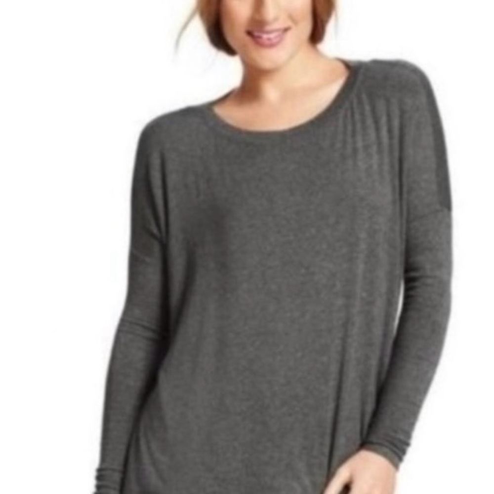 CAbi Long Sleeve Oversized T-shirt Gray XL Boatneck Soft Lightweight Style 577